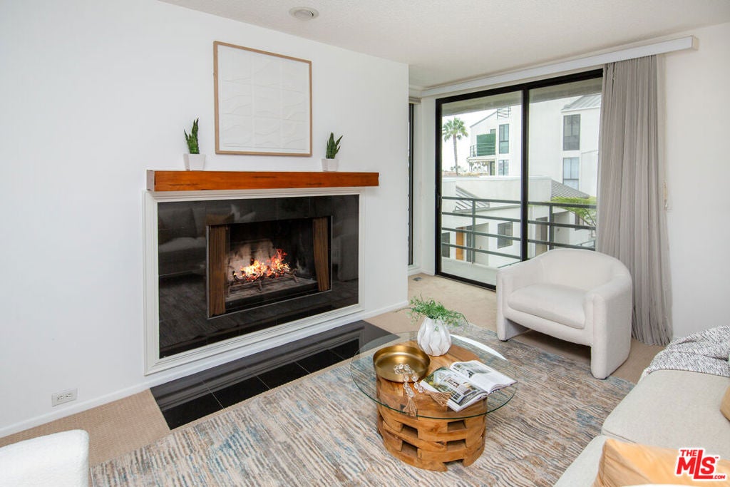 2960 Neilson Way 304, Santa Monica CA 90405