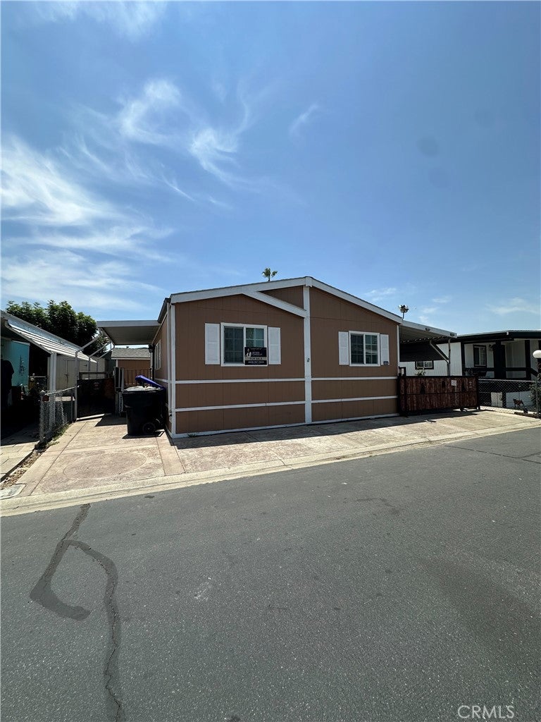 3825 Crestmore Rd. 414
