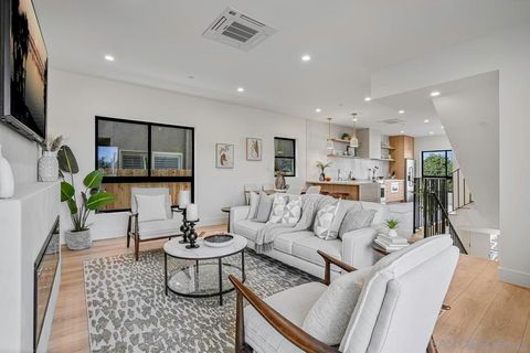 4109 Udall St San Diego CA 92107