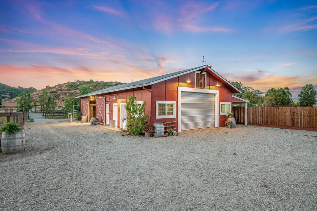 975 Llagas Road