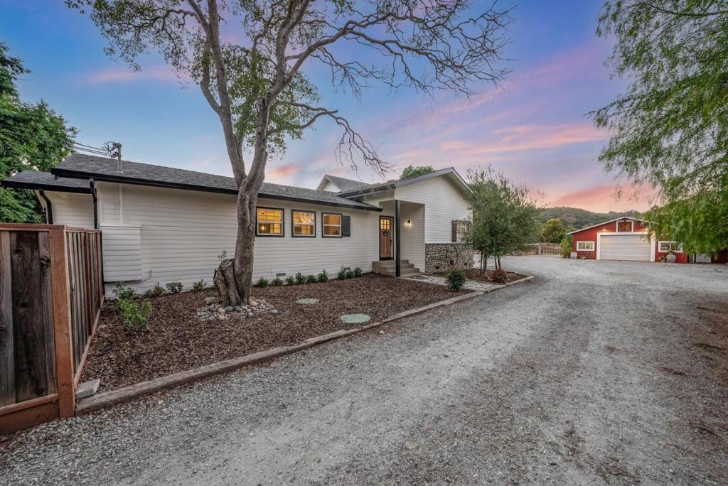 975 Llagas Road