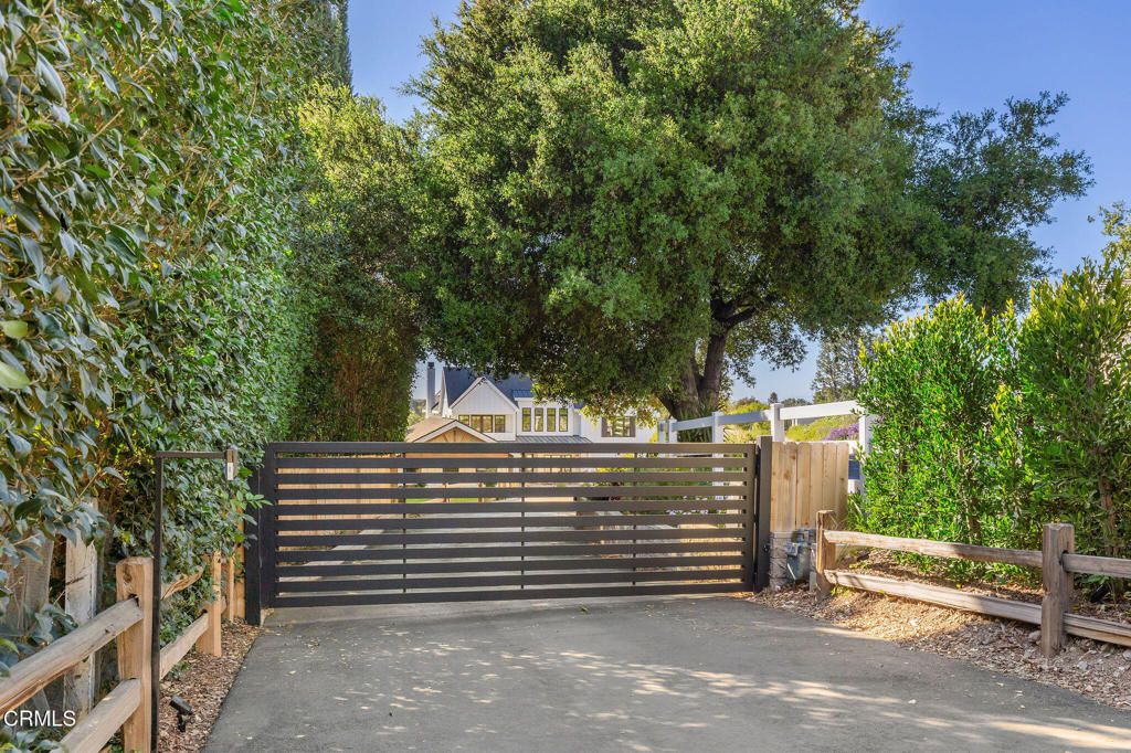 Photo of 1649 Hauser Circle, Thousand Oaks, CA 91362 (MLS # V1-35222)