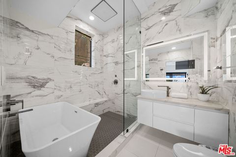 7141 woodrow wilson drive los angeles ca 90068