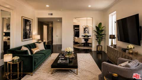 Photo of 1424 N Crescent Heights Boulevard #61, Los Angeles, CA 90046 (MLS # 26857423)