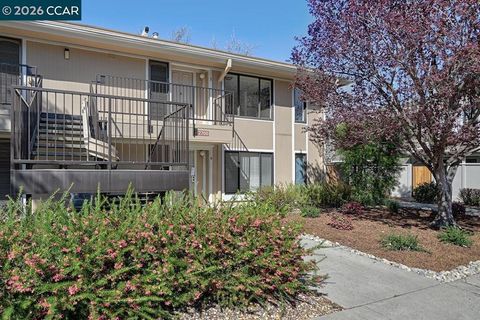 Photo of 2700 Tice Creek Dr Dr #3, Walnut Creek, CA 94595 (MLS # 41126603)