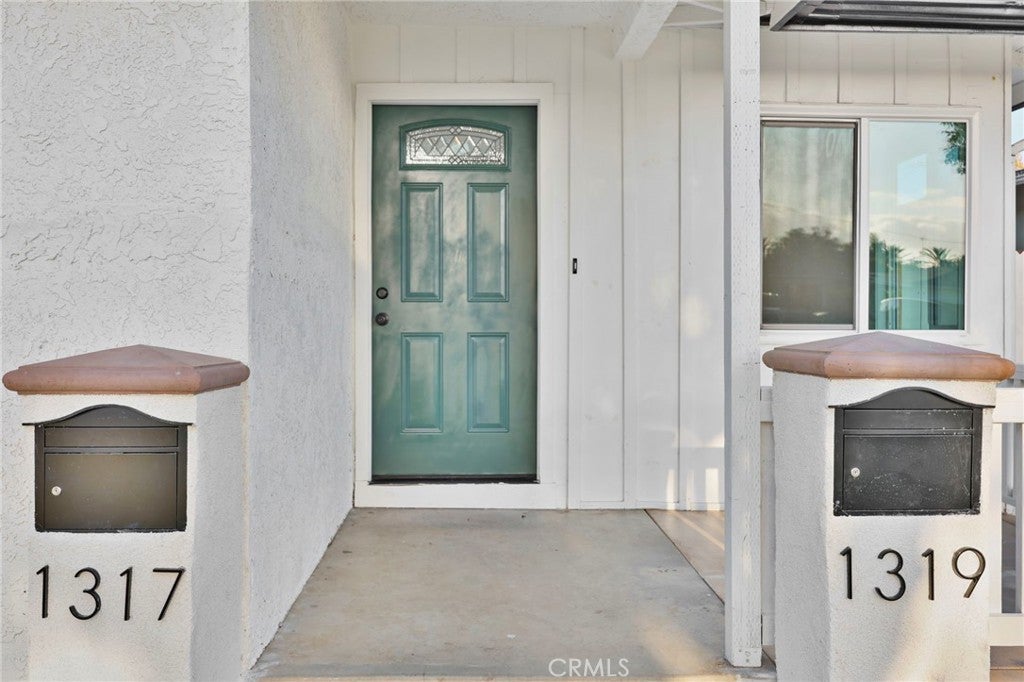 1317 S Baker
