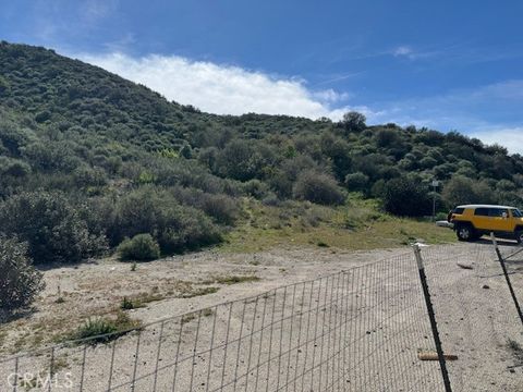 Photo of 17930 Scherzinger Lane, Canyon Country, CA 91387 (MLS # SR26040570)