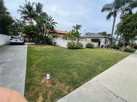 Photo of 1451 Roycroft Avenue #3, Long Beach, CA 90804 (MLS # AR26089219)