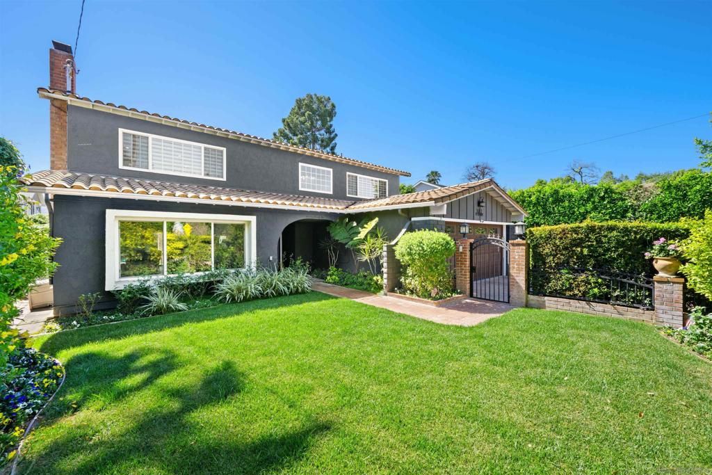 Photo of 1622 W Oak St, Burbank, CA 91506 (MLS # 260006857SD)