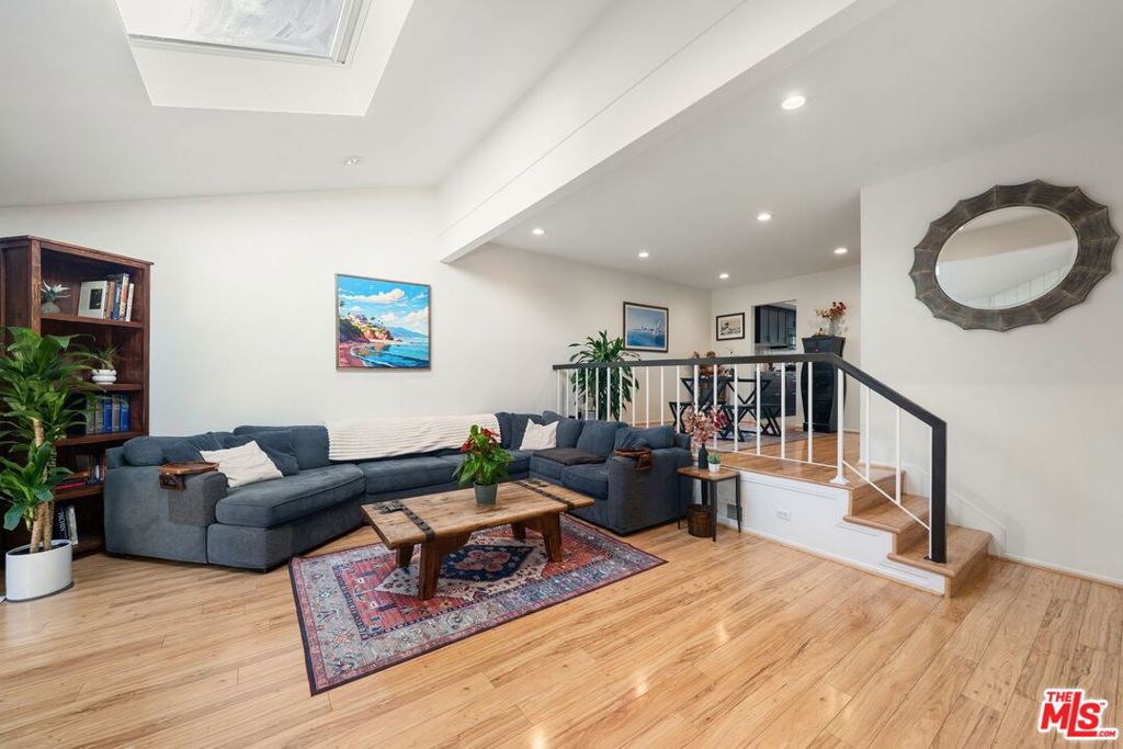 17084 Palisades Circle