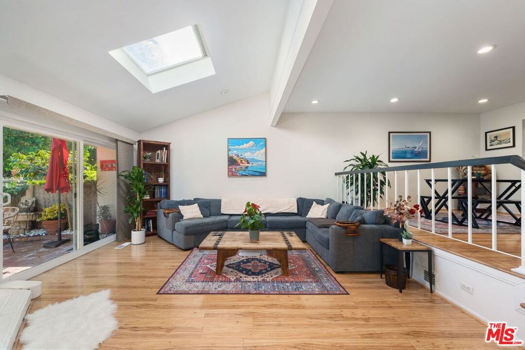 17084 Palisades Circle