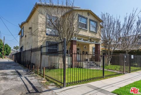 Photo of 3416 Walton Avenue, Los Angeles, CA 90007 (MLS # 26792503)