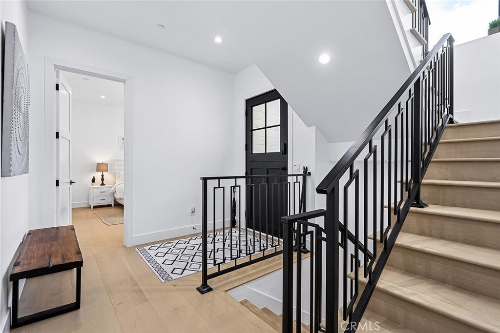 1406 S Catalina B
