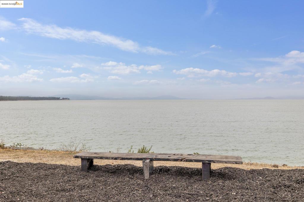 BAY VIEW PARK - Residential