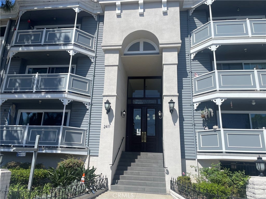 2411 Prospect Ave 102