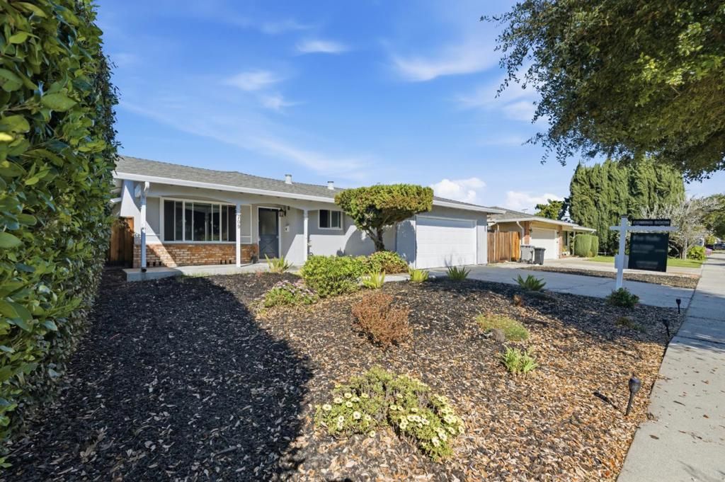 Photo of 709 Bolivar Drive, San Jose, CA 95123 (MLS # ML82035796)