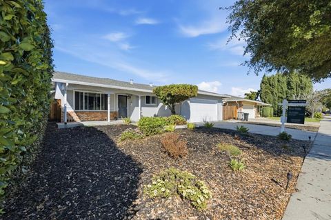 Photo of 709 Bolivar Drive, San Jose, CA 95123 (MLS # ML82035796)
