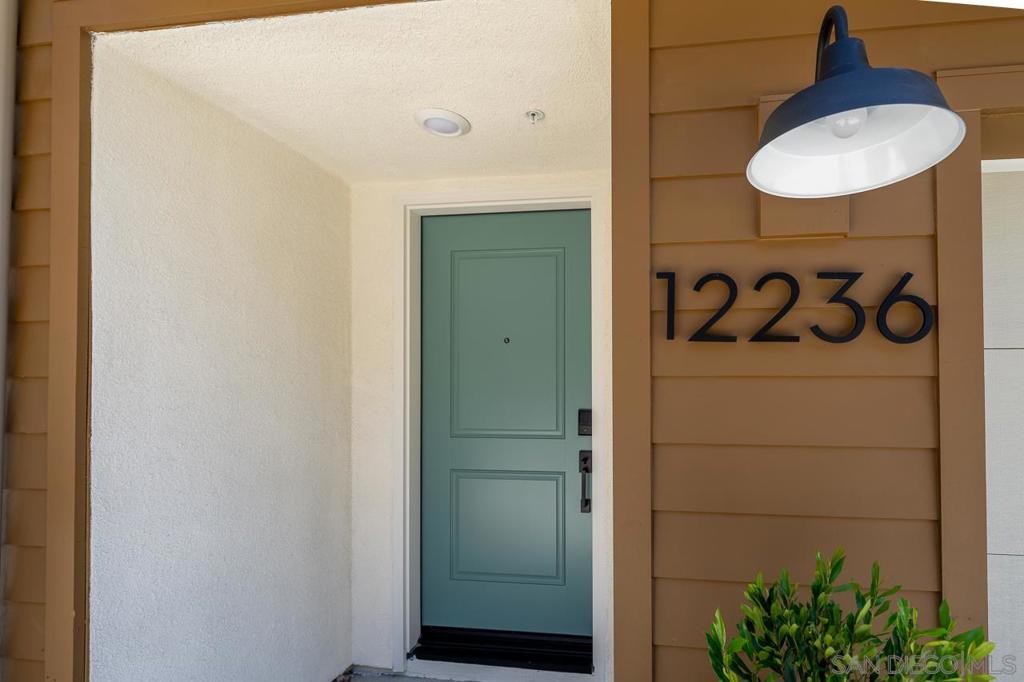Brand New 2Br 2.5Ba 2 Car attached garage, town home in the Trails Community. Super close walk to the amazing Recreation area Common Swimming pool/Spa area with fabulous views, Kids Playground, Picnic area, Pickleball Basketball court. Designer features through out, Both Bedrooms have there own bath, half bath for guest, Solar with Battery backup.