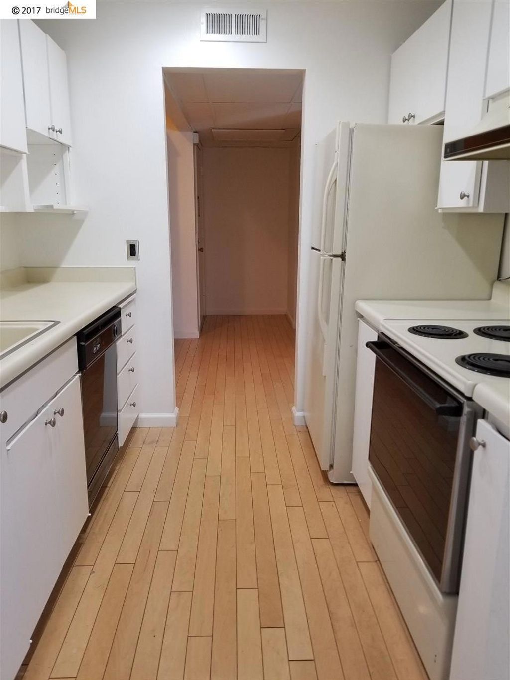 listing image 130723924836751286562