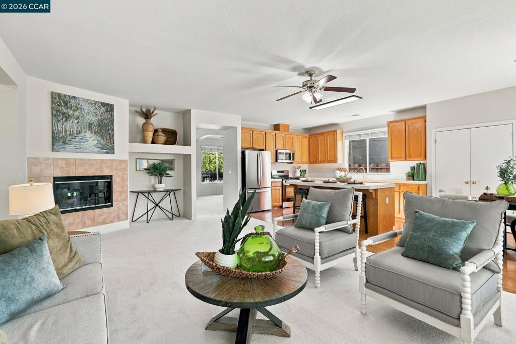 4457 Mira Loma Dr