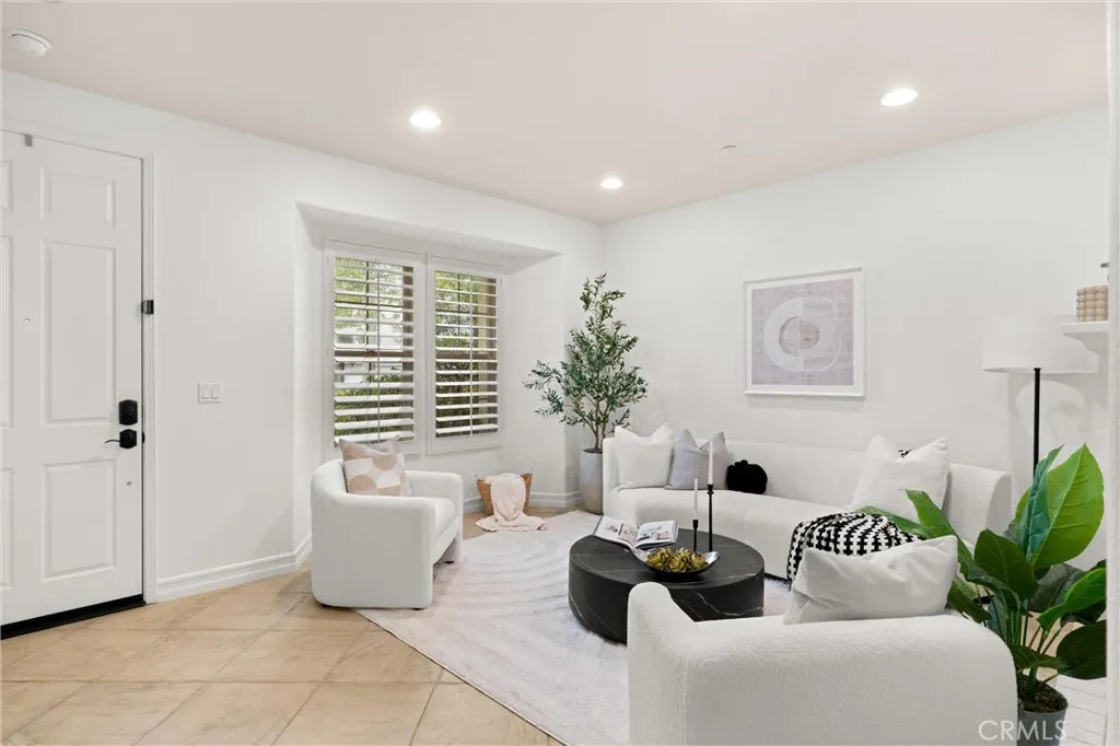 Mission Viejo, California 92694, United States, 3 Bedrooms Bedrooms, ,3 BathroomsBathrooms,Residential,Active,119277