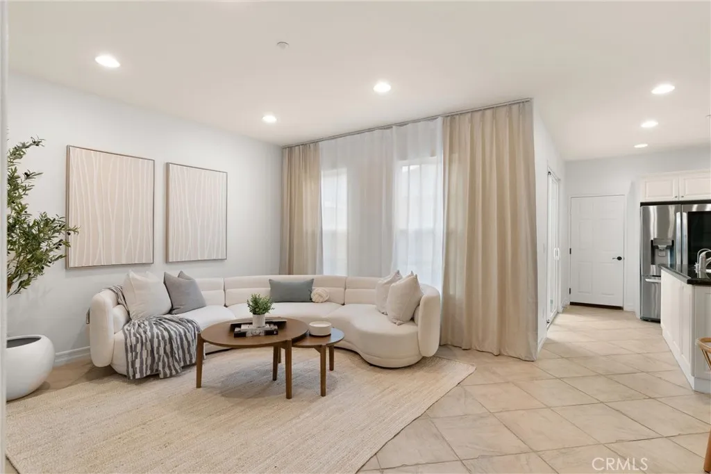 Mission Viejo, California 92694, United States, 3 Bedrooms Bedrooms, ,3 BathroomsBathrooms,Residential,Active,119277