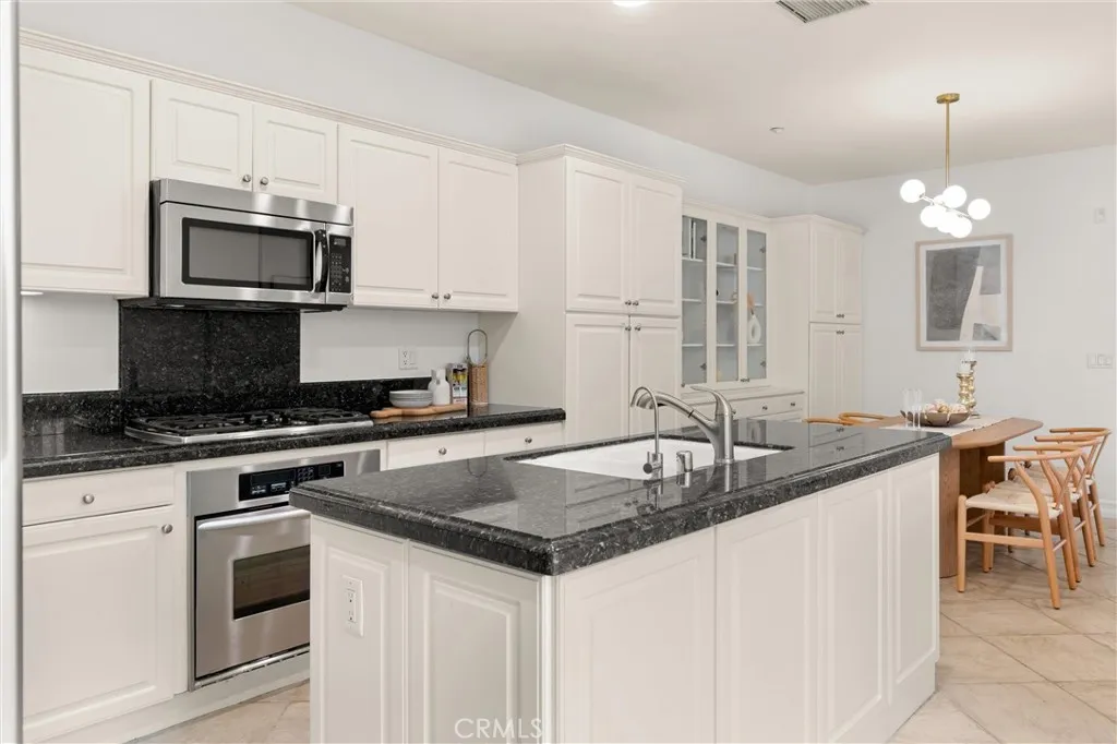 Mission Viejo, California 92694, United States, 3 Bedrooms Bedrooms, ,3 BathroomsBathrooms,Residential,Active,119277