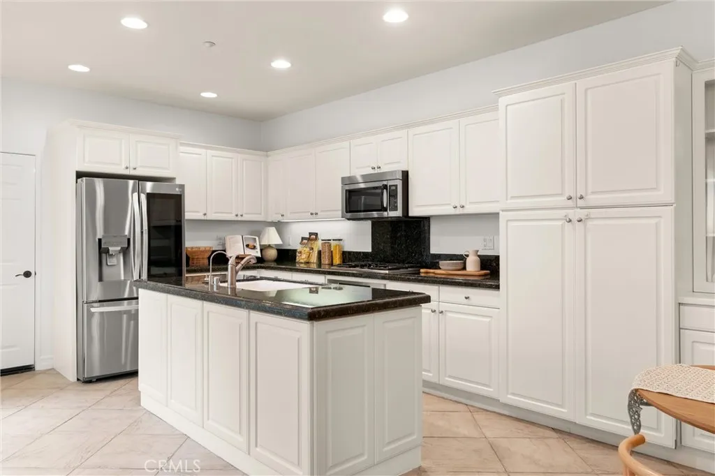 Mission Viejo, California 92694, United States, 3 Bedrooms Bedrooms, ,3 BathroomsBathrooms,Residential,Active,119277