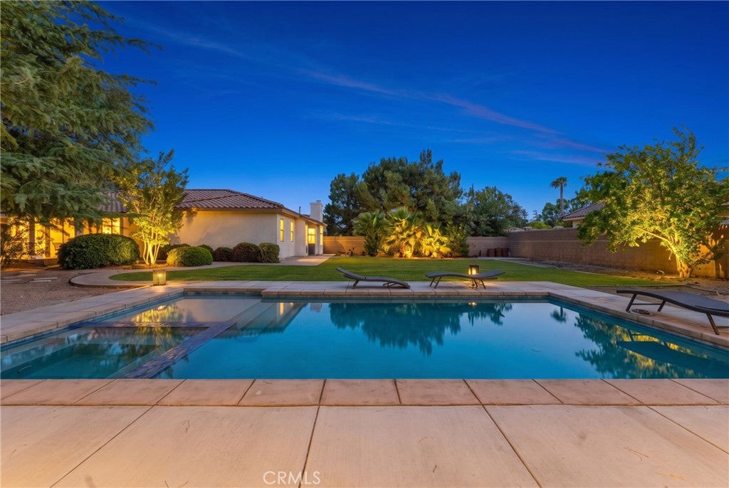 41901 Calle Clarita