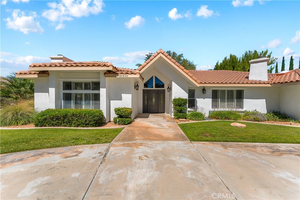 41901 Calle Clarita