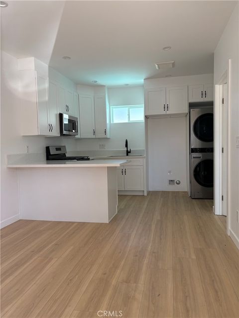 Photo of 7622 ROYER, Canoga Park, CA 91304 (MLS # SR26080662)