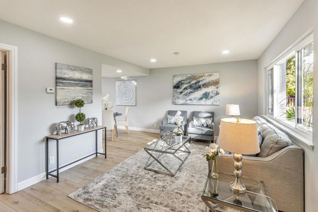 3293 Column Court