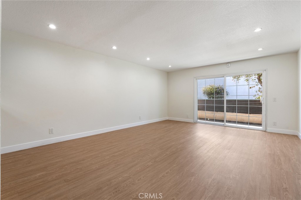 1121 Obispo Avenue 108