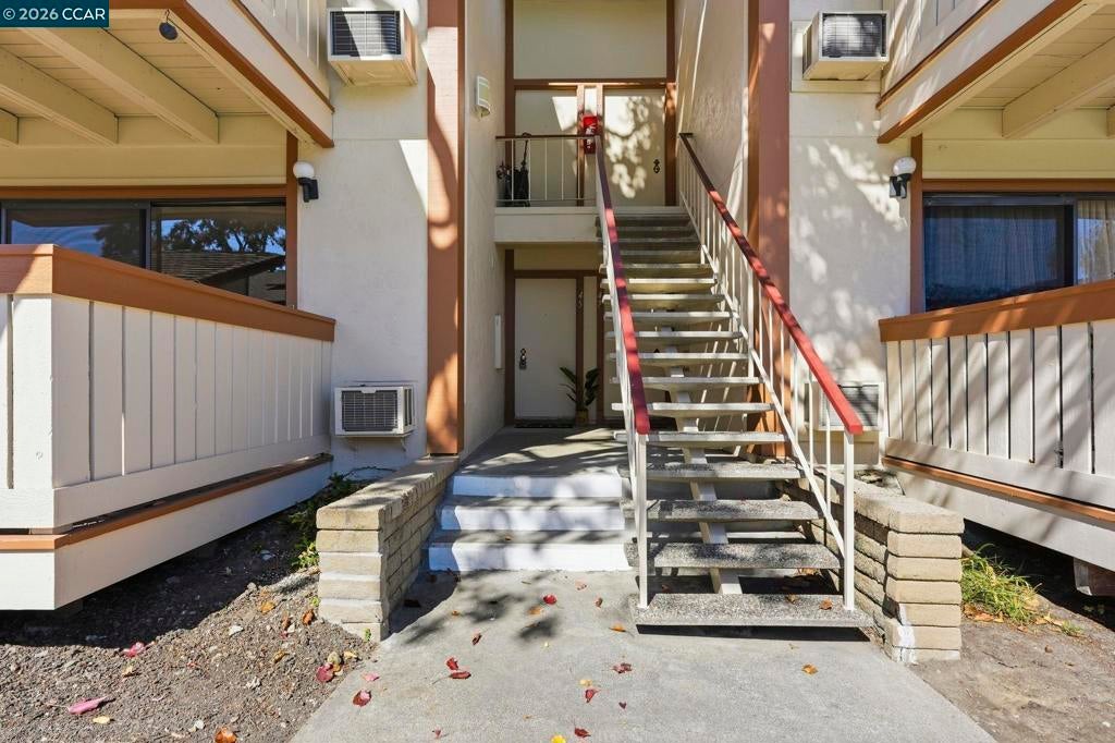 100 Kinross Dr 45