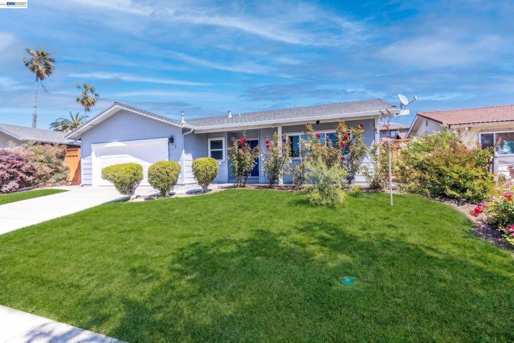 38475 Jacaranda Dr