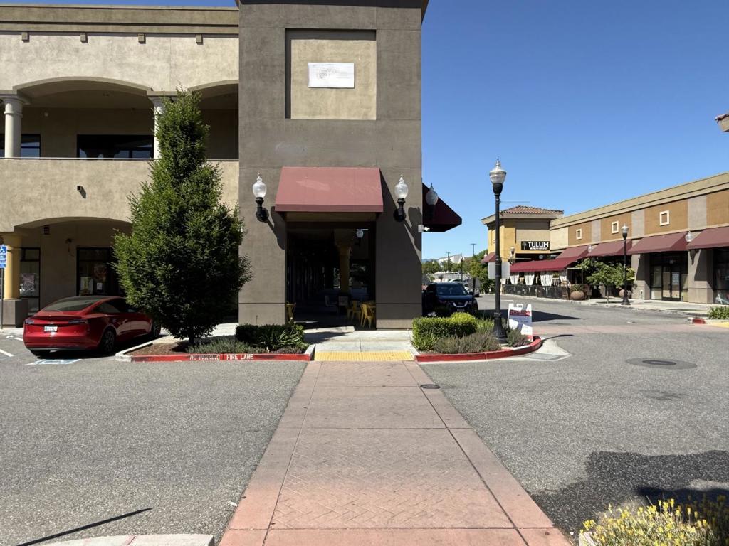919 Story Road 1148