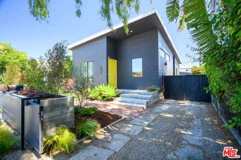 Photo of 5431 Homeside Avenue, Los Angeles, CA 90016 (MLS # 26859691)