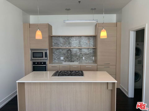 Photo of 727 W 7th Street #1304 -PH3, Los Angeles, CA 90017 (MLS # 26873725)