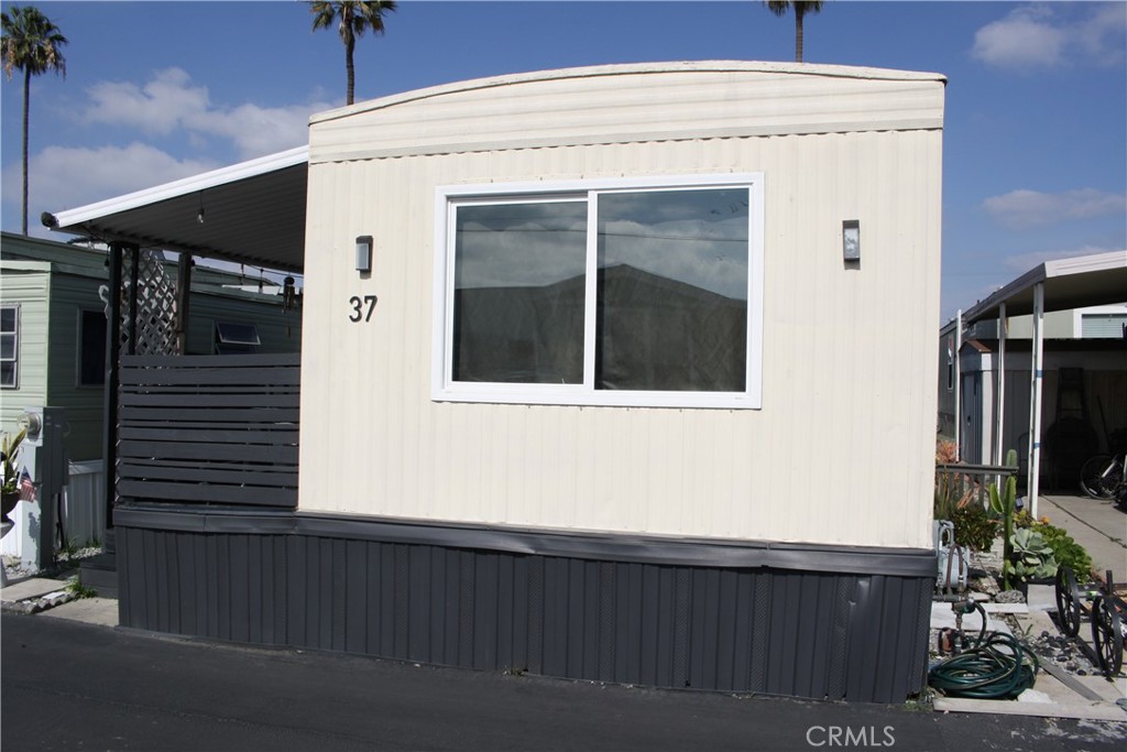 16949 S Western Avenue 37