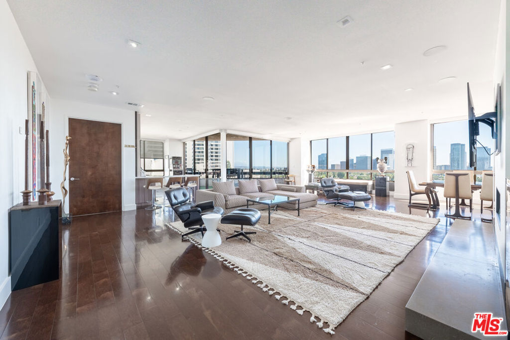 10430 Wilshire Boulevard 704