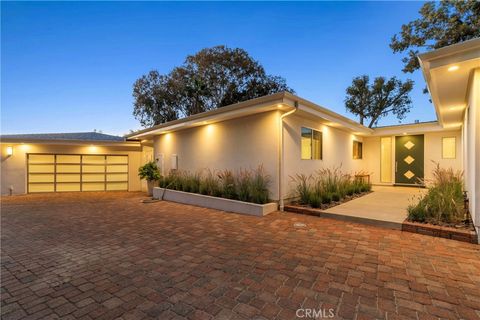 4909 Calvin Tarzana CA 91356