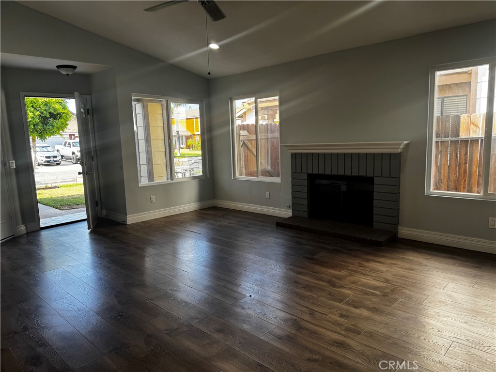 1912 W Quartermaster Street