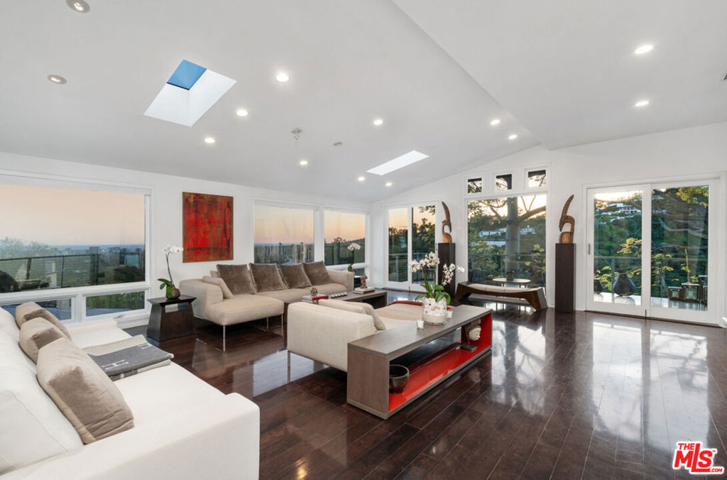 1415 Summitridge Drive