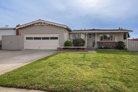Photo of 24 Saint Francis Way, Salinas, CA 93906 (MLS # ML82034664)