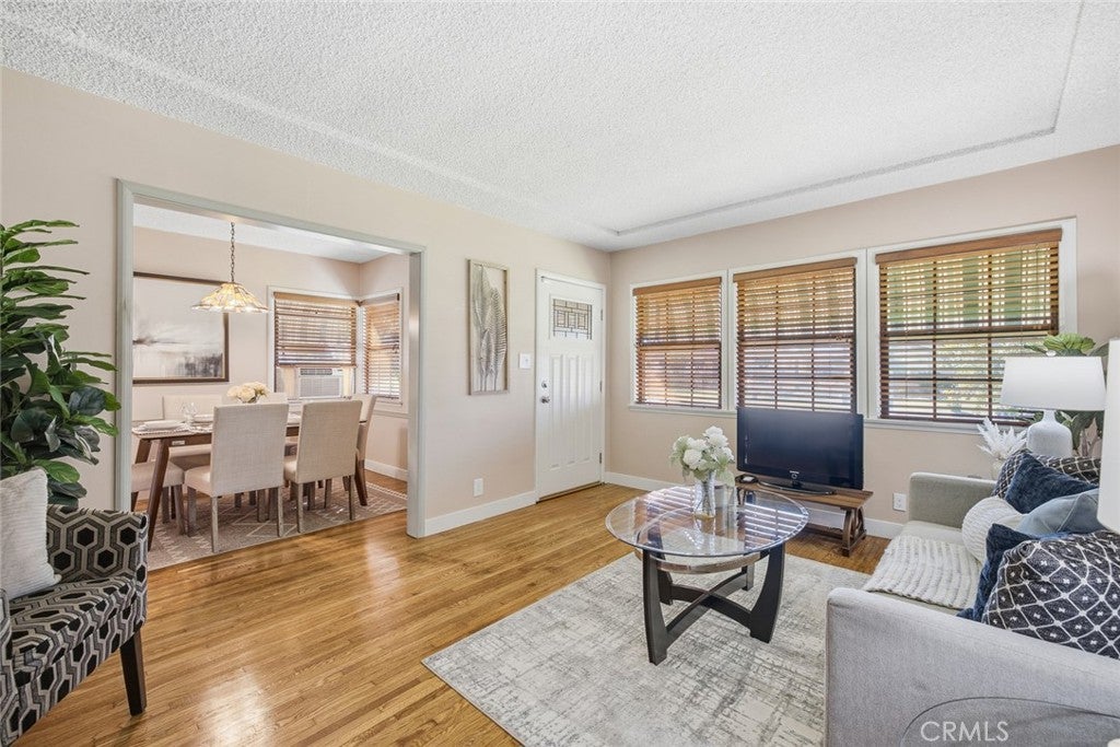 5922 Coldbrook