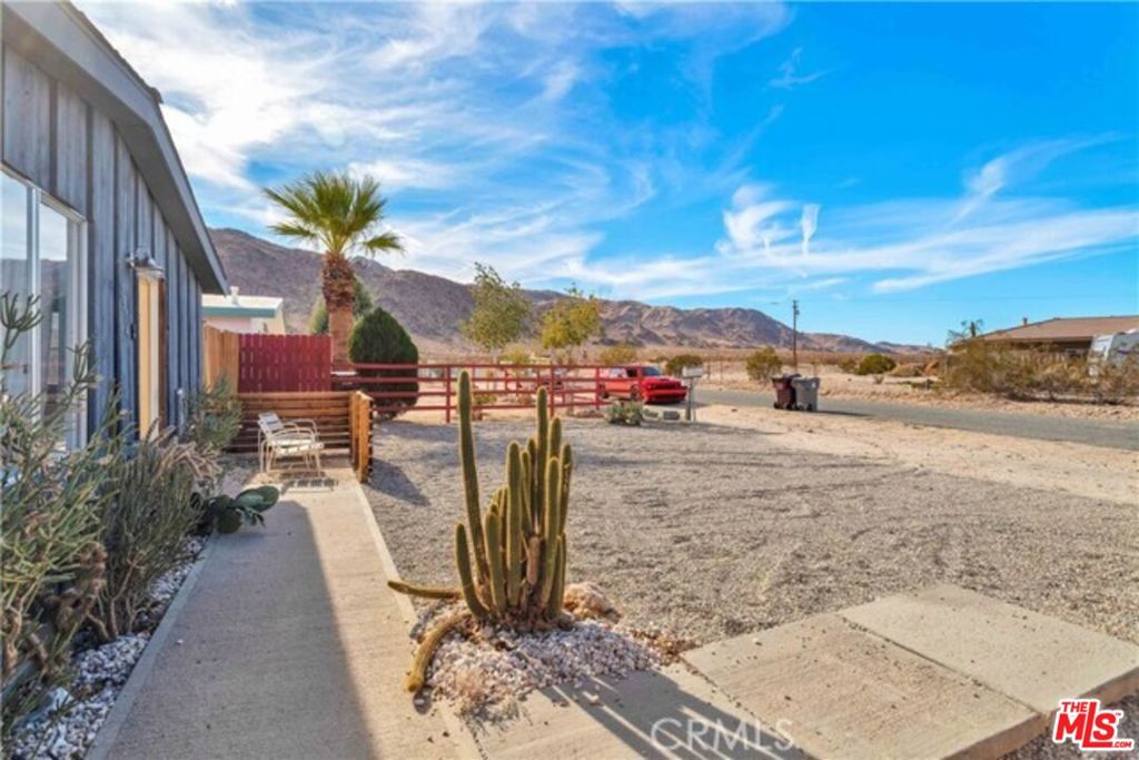 73741 Serrano Drive