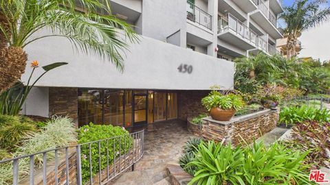 Photo of 450 S Maple Drive #403, Beverly Hills, CA 90212 (MLS # 26832533)