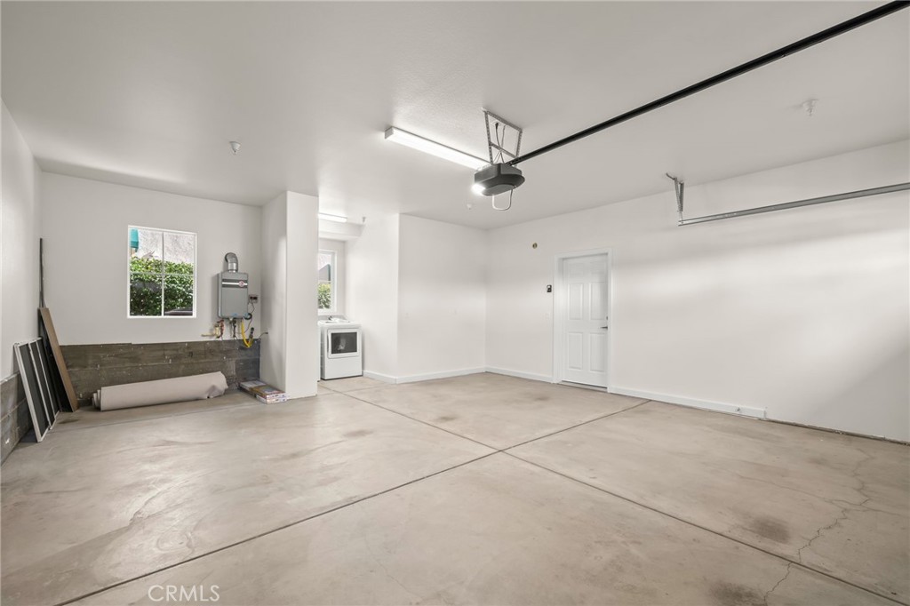 Colony Condos (901) - Residential Lease