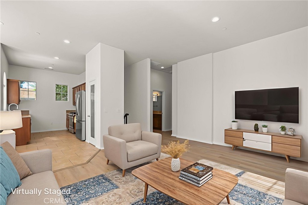 Colony Condos (901) - Residential Lease