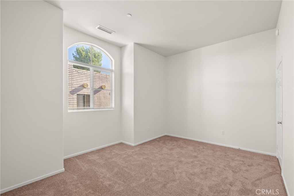 Colony Condos (901) - Residential Lease